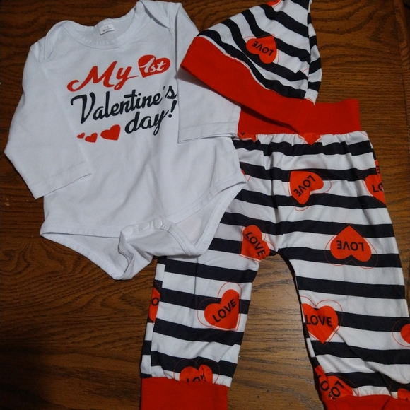 Carter's 2pc Baby Neutral Cupid Crew Valentine's Theme Top & Pants Set main image 1